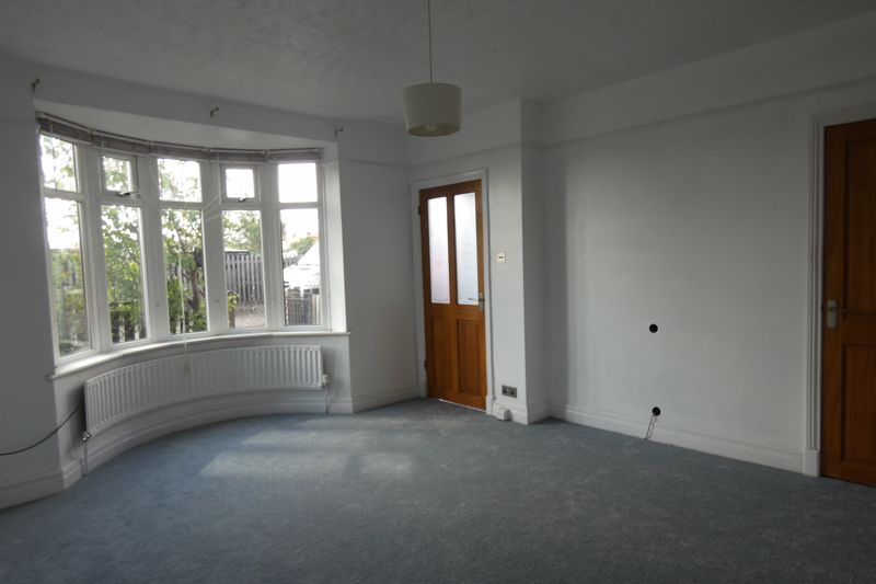 Lounge- click for photo gallery